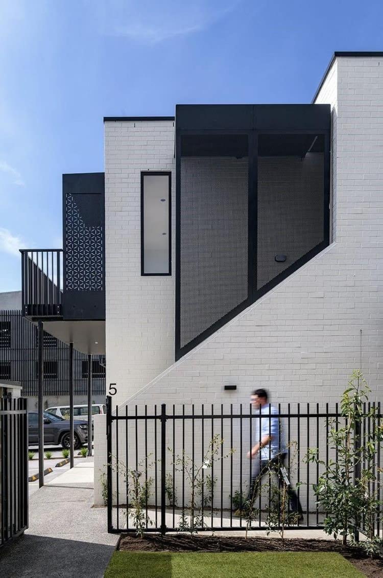 Chic And Contemporary Living At Cambridge Terrace Villa Christchurch Exterior photo